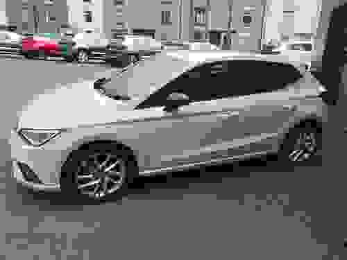 SEAT Ibiza Photo at-5d31ad654ffa401a8ee04d2c438d367d.jpg