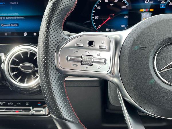 Mercedes-Benz EQB Photo at-5d42596042b2474c813483584a57d829.jpg