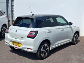 Suzuki Swift Photo 11