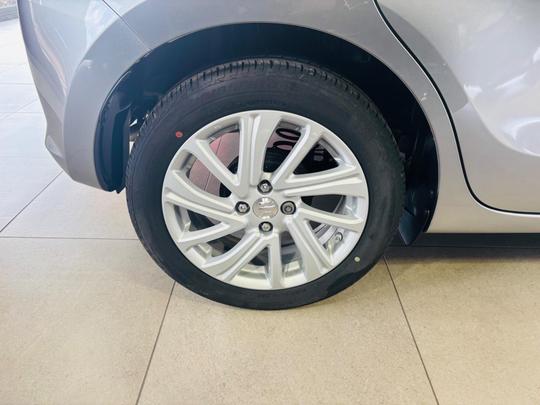Suzuki Swift Photo at-5d5f2b68dab040439c8bdedd5b950967.jpg