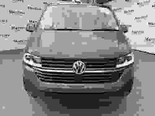 Volkswagen Transporter Photo at-5d8ee26f9fe44b71915d5e1489b4f5cd.jpg