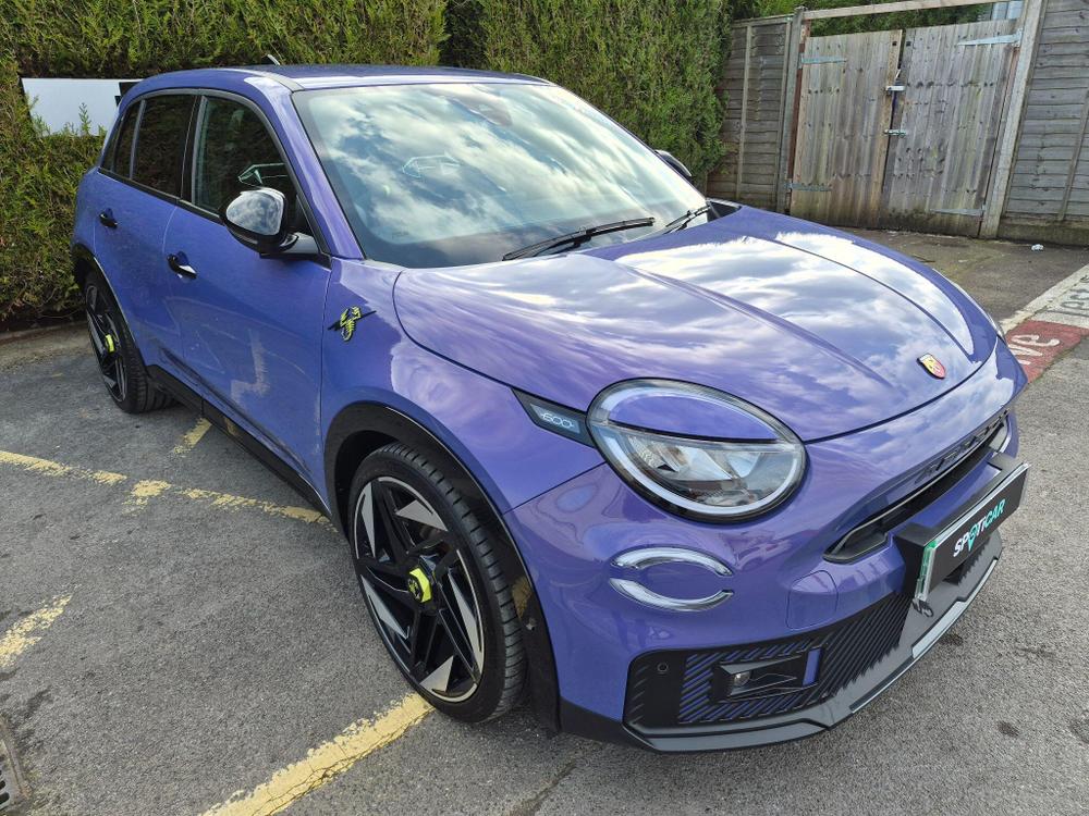 Abarth 600e Photo at-5dddd6da0ca441a98b5ae9f42ddda63b.jpg