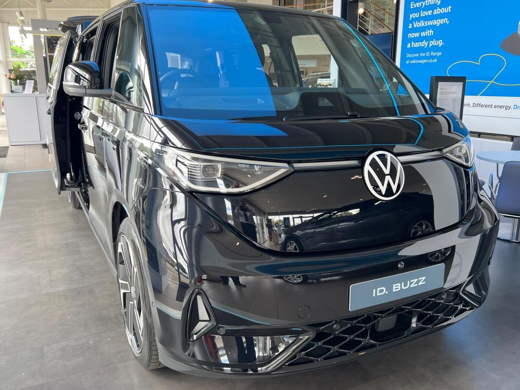 Volkswagen ID. Buzz Pro 86kWh GTX Auto 4Motion 5dr (LWB 7Seat)
