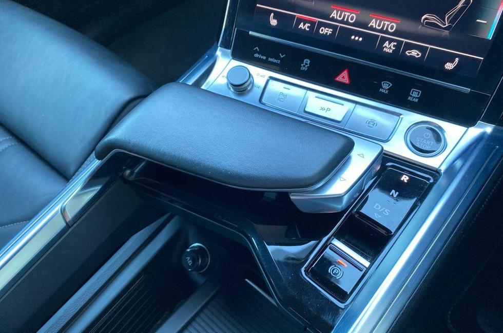 Audi Q8 Photo at-5e090d18c0fd4f26a1f0d93bc4fd0192.jpg