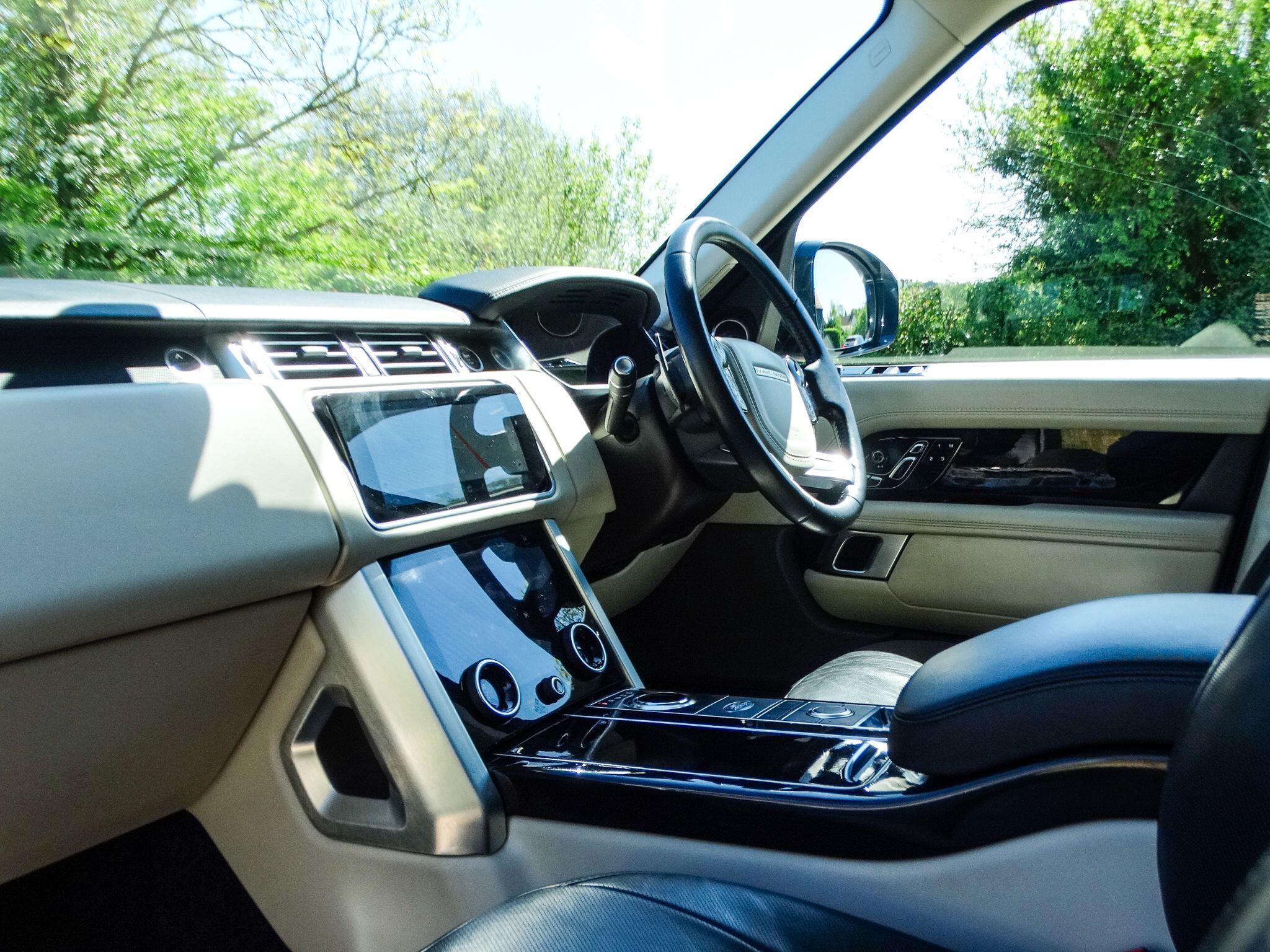 Land Rover Range Rover 3.0 SD V6 Vogue SE SUV 5dr Diesel Auto 4WD Euro 6 (s/s) (275 ps) — photo 14
