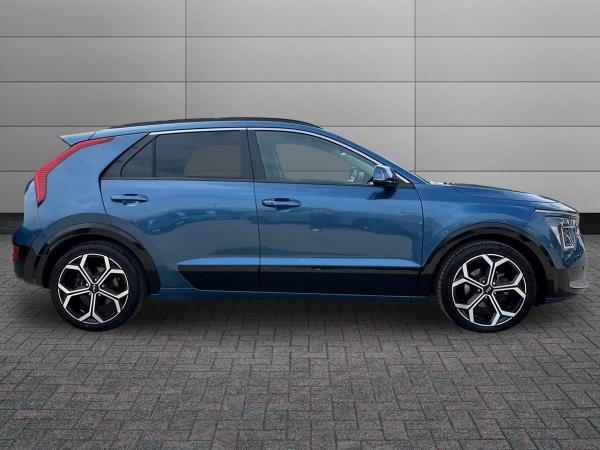 Kia Niro Photo at-5ec02855237e44c09eaa18494b2772a4.jpg