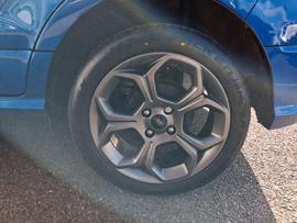 Ford EcoSport Photo 7