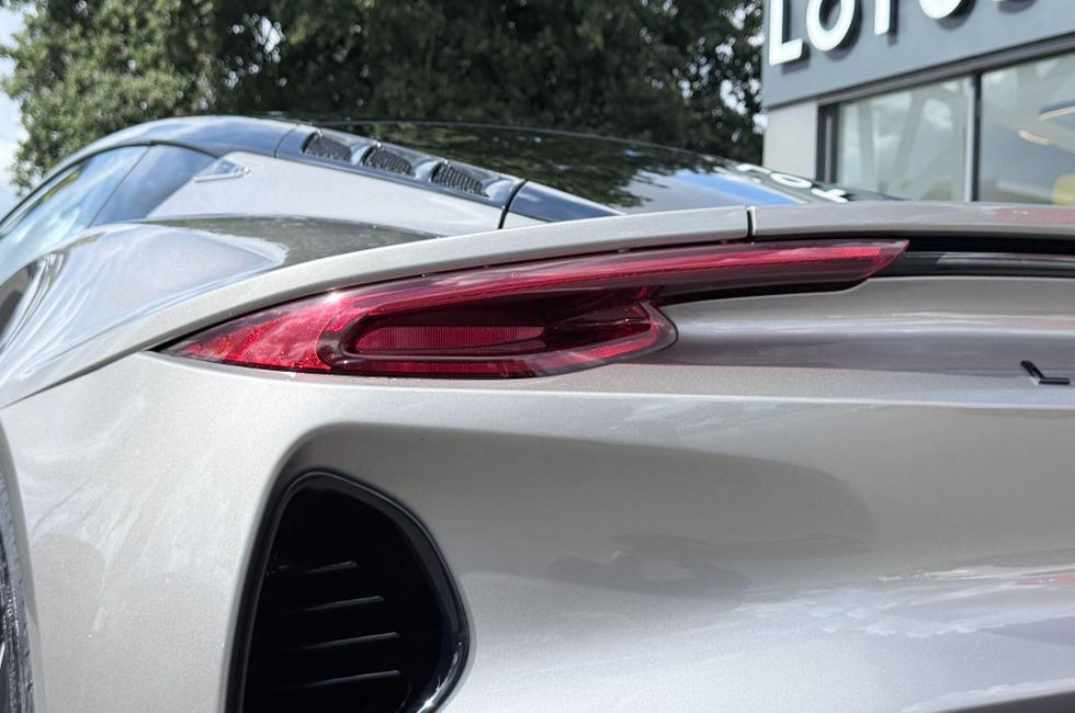 LOTUS Emira Photo at-5ec27cd9cb614cc2a7539ede16f1dbc3.jpg