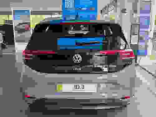 Volkswagen ID.3 Photo at-5edbfd0254ba42668ee91eeabb001c49.jpg