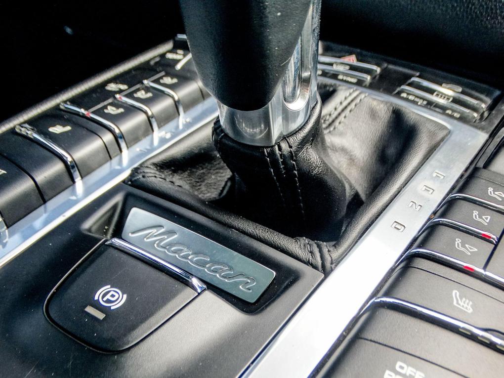 Used Porsche Macan RJ17MJF 27