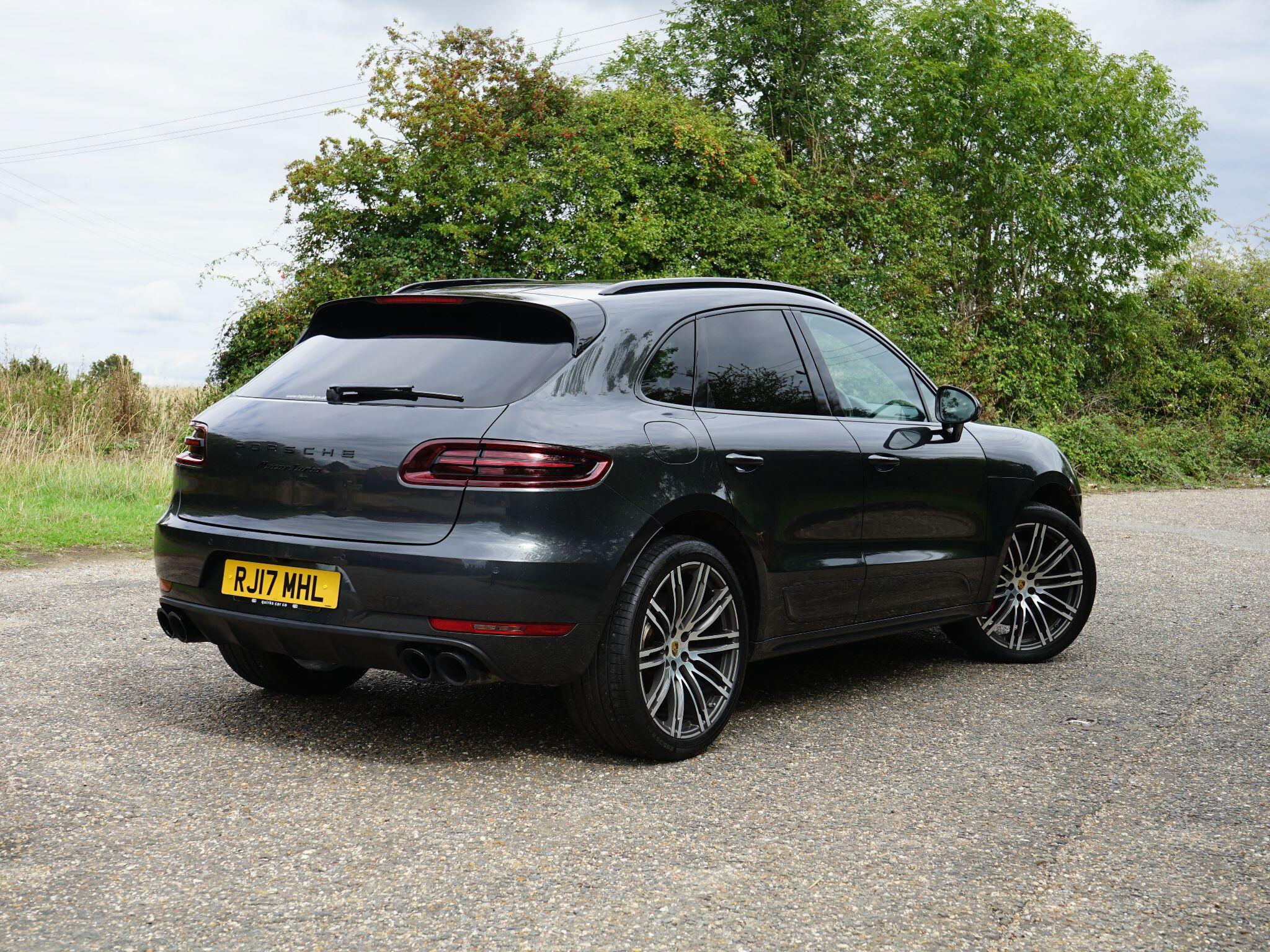 Porsche Macan 3.6T V6 Turbo Performance PDK 4WD Euro 6 (s/s) 5dr — photo 4