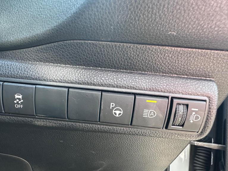 Used Toyota Corolla VN71OGM 13