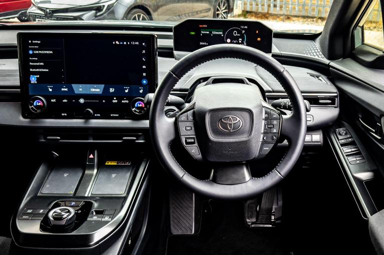 Used Toyota C-HR+ WU26NRK 28