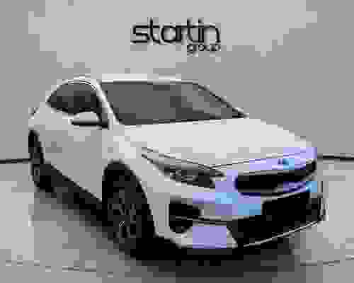 Kia XCeed 1.0 T-GDi ISG 2 Fusion White at Startin Group