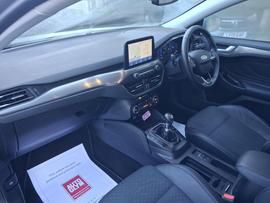 Ford Focus Photo 10