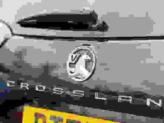 Vauxhall Crossland Photo at-5f6e6ecec37e4149a5b94e5c0ced7f73.jpg