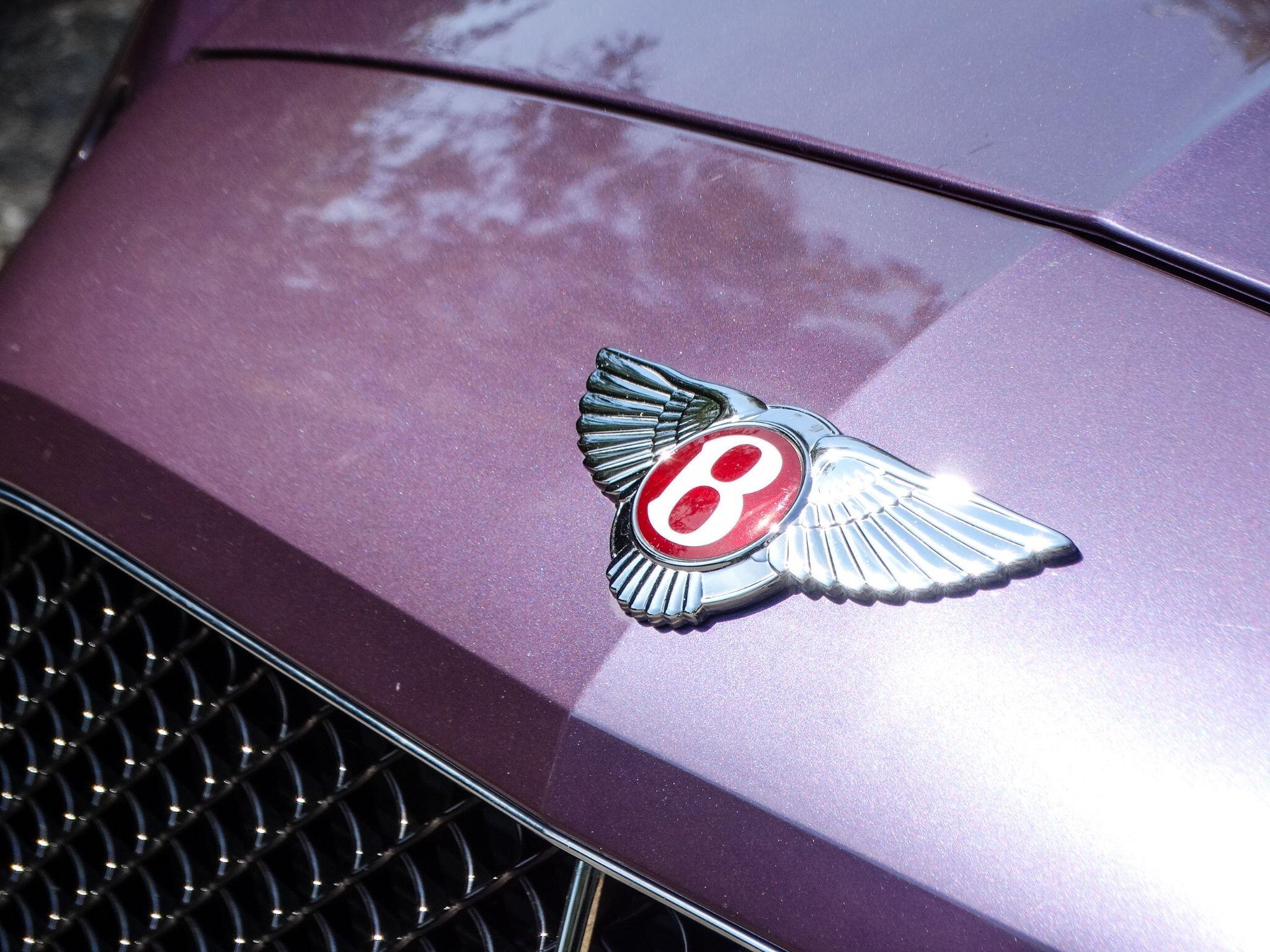 Bentley Continental 4.0 V8 GTC Convertible 2dr Petrol Auto 4WD Euro 5 (507 ps) — photo 9