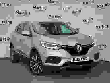 Used 2019 Renault Kadjar 1.3 TCe Iconic Euro 6 (s/s) 5dr at Martins Group