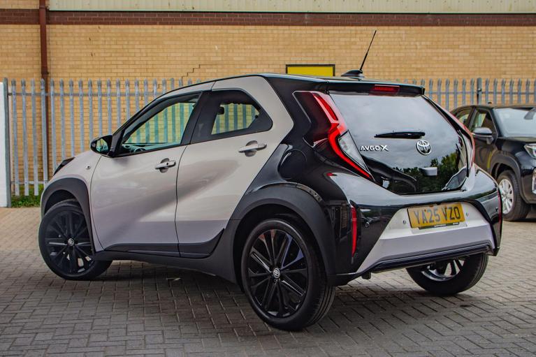 Used Toyota Aygo X YA25VZO 9
