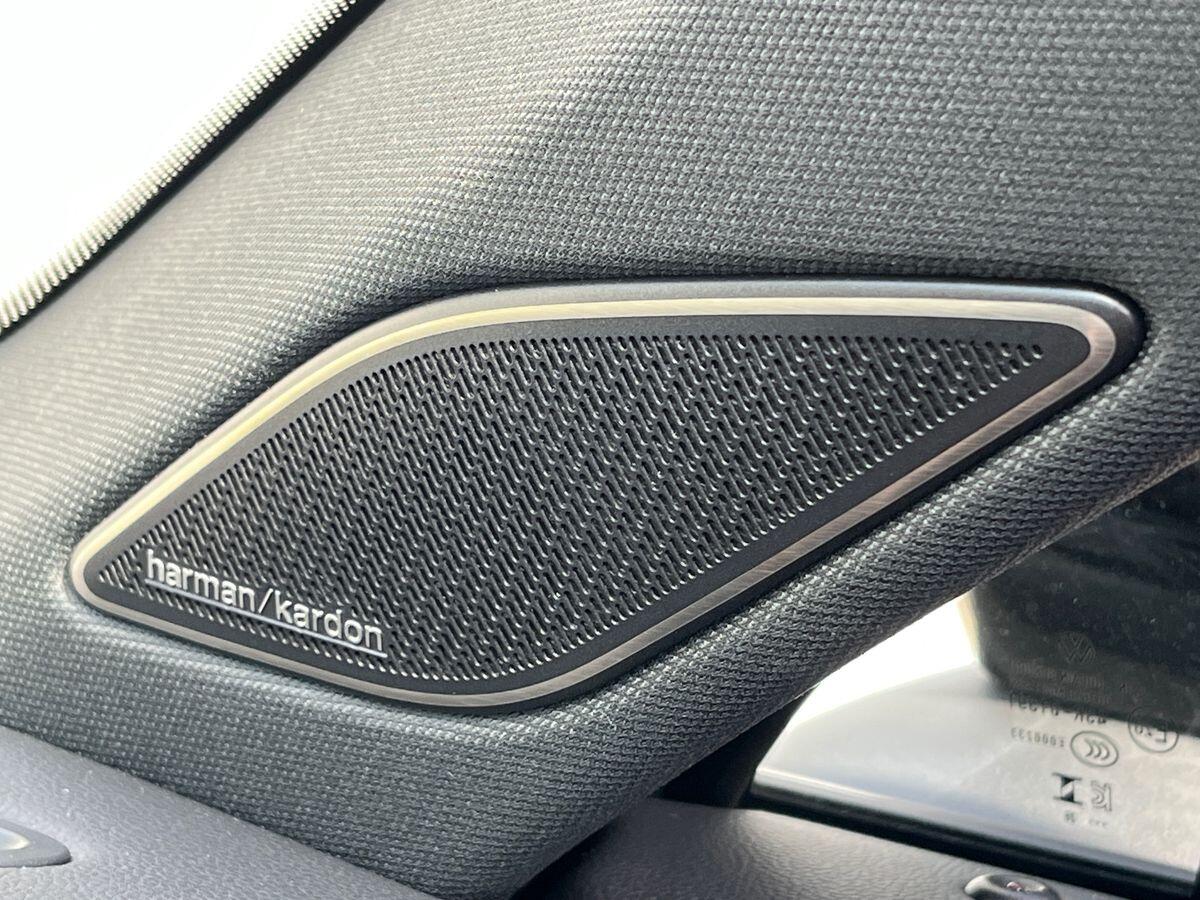 Volkswagen Tiguan Photo at-5ffd11fa046044548474f397ec46cf25.jpg