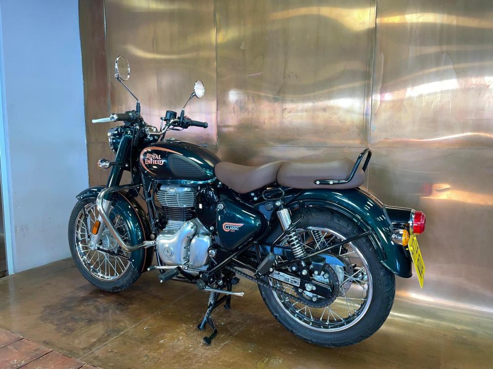 Royal Enfield Classic 350 Photo at-60228bb187084b18a5a7833a94f44f3a.jpg