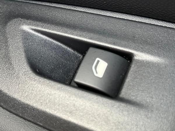 Used Peugeot E-2008 YB74CUO 23