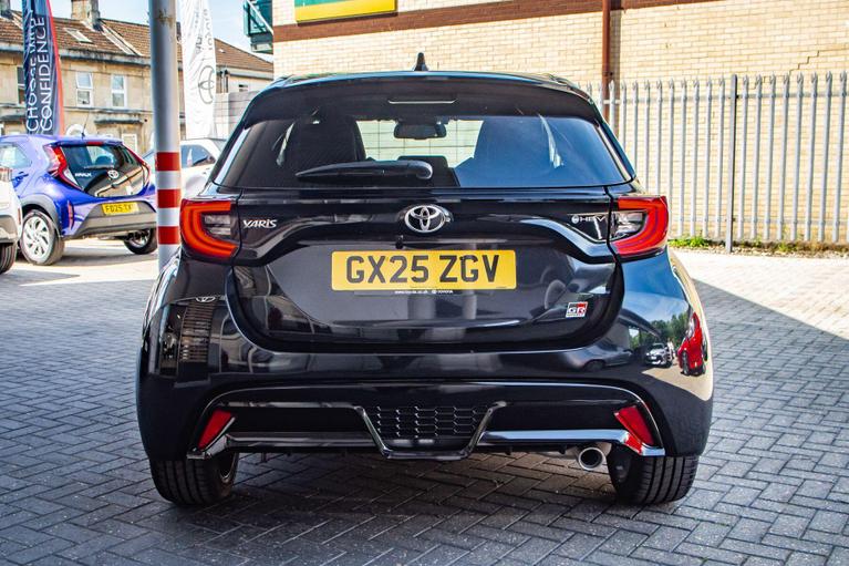 Used Toyota Yaris GX25ZGV 6
