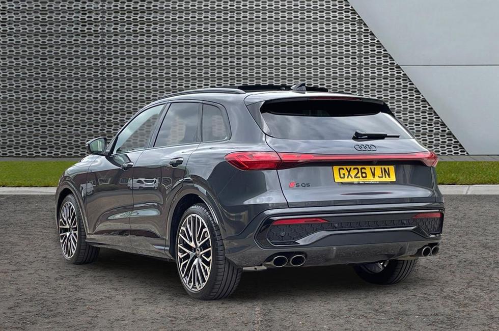 Audi Q5 Photo at-60defeb436ac4c04bd4f2cb133b07996.jpg