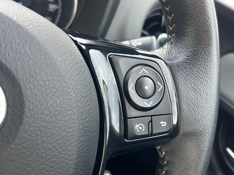Used Toyota Yaris YL67BXX 15