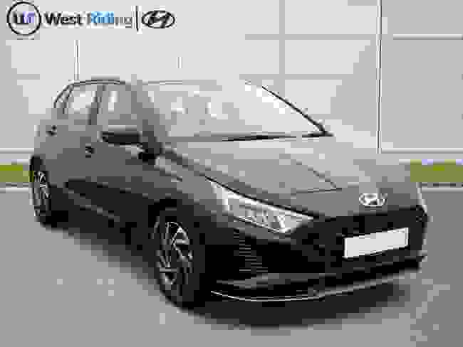 Used ~ Hyundai i20 1.0 T-GDi Advance DCT Euro 6 (s/s) 5dr Phantom Black at West Riding