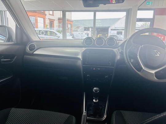 Suzuki Vitara Photo at-611122d52178469ab7261959c9ada4f2.jpg
