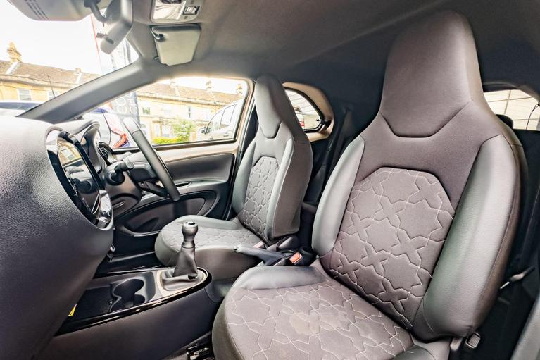 Used Toyota Aygo X WU73XTE 30