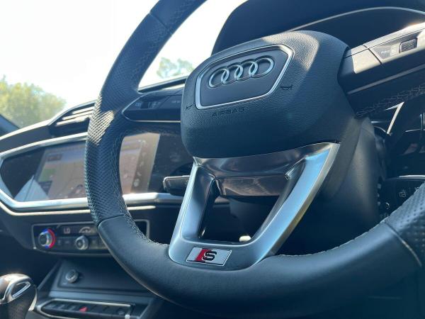 Audi Q3 Photo at-61257d671a6c4737a8b7d929bf493d2b.jpg