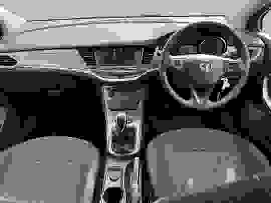 Vauxhall Astra Photo at-614e75c3b58d4abea87aca894cab0a0c.jpg