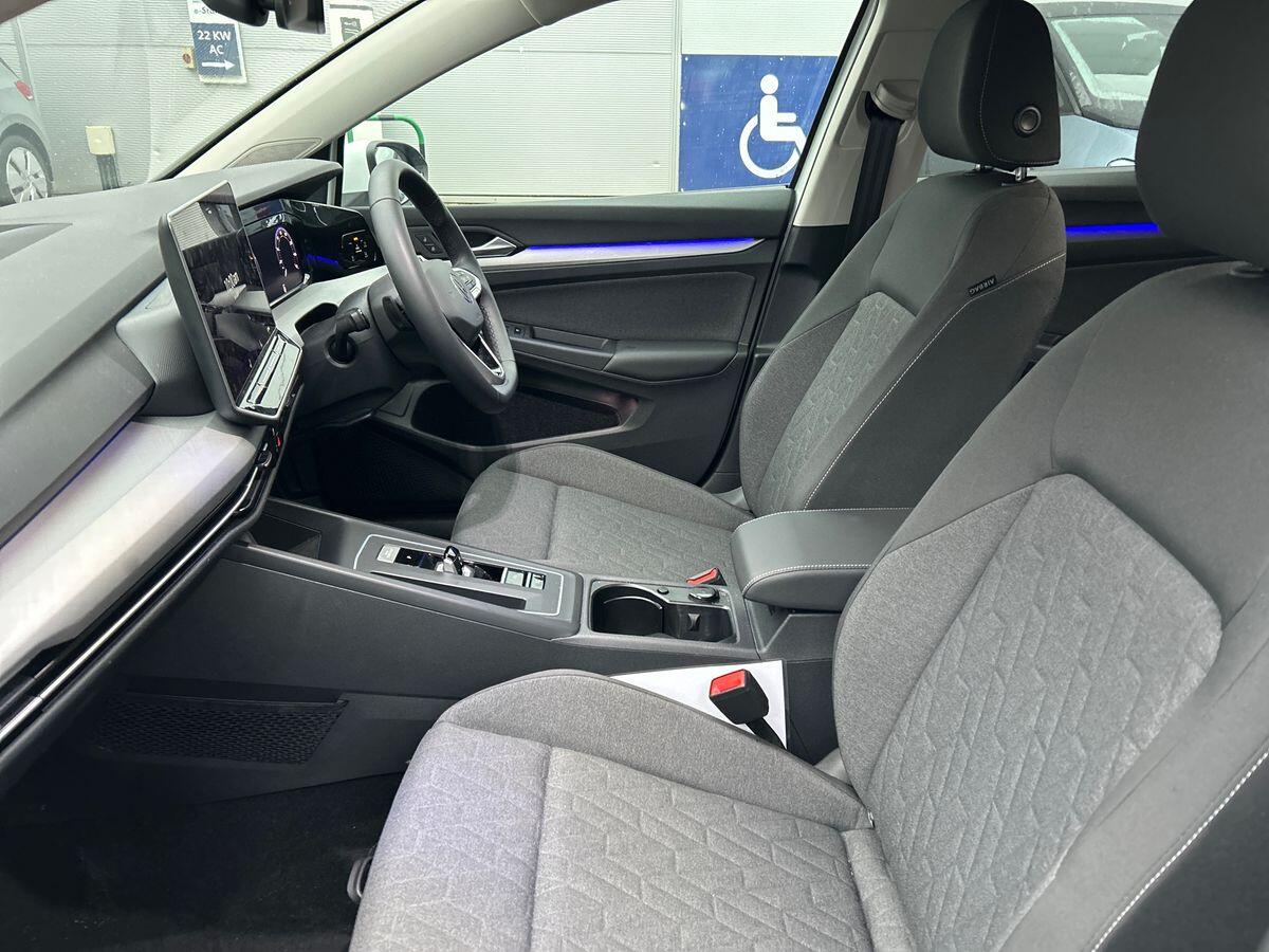 Volkswagen Golf Photo at-615720718ea94dccaba3b34967df2710.jpg