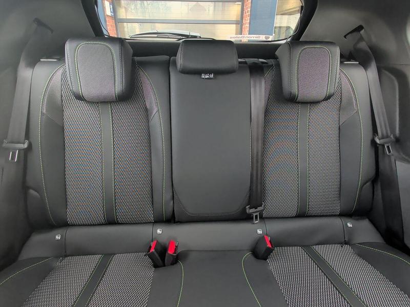 Used Peugeot 2008 202508025067558 17