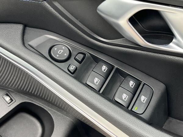 BMW 3 Series Photo at-6179eab11e7b4c38bcd953cca5bcc57e.jpg