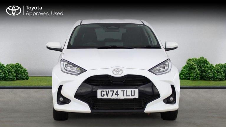 Used Toyota Yaris GV74TLU 6