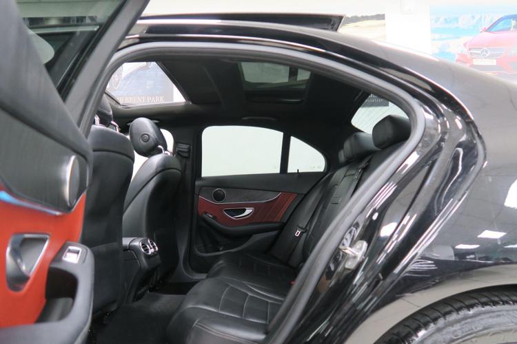 Used Mercedes-Benz C Class YM67LMX 11