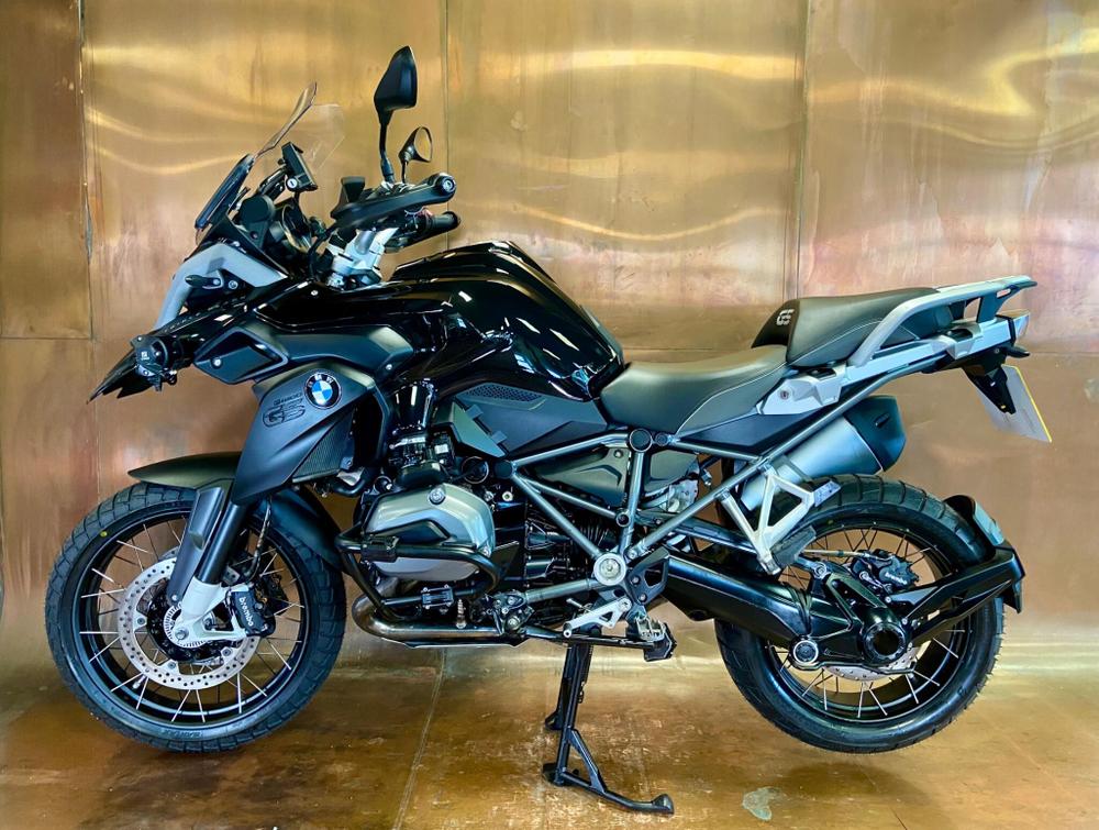 BMW R 1200 GS Photo at-61eef10c51c94494a679694c73c67506.jpg