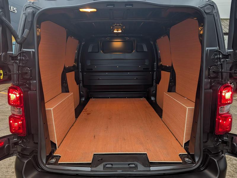 Used Peugeot e-Expert NU74VDC 27