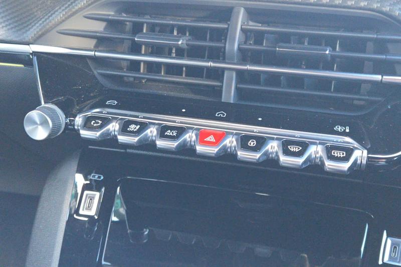 Used Peugeot 2008 FL73OZW 12