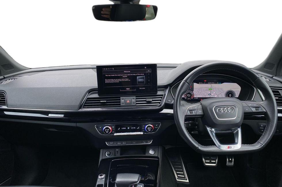 Audi Q5 Photo at-626d72b4d4a44f008dee55d8f81eb900.jpg