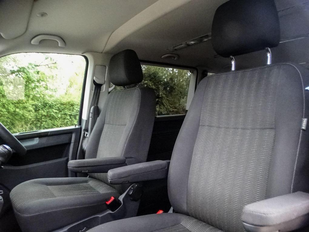 Used Volkswagen Transporter Shuttle YJ67DSO 12
