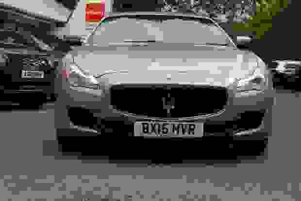 Maserati Quattroporte Photo at-62ab19b786294cf1912b730d86329657.jpg