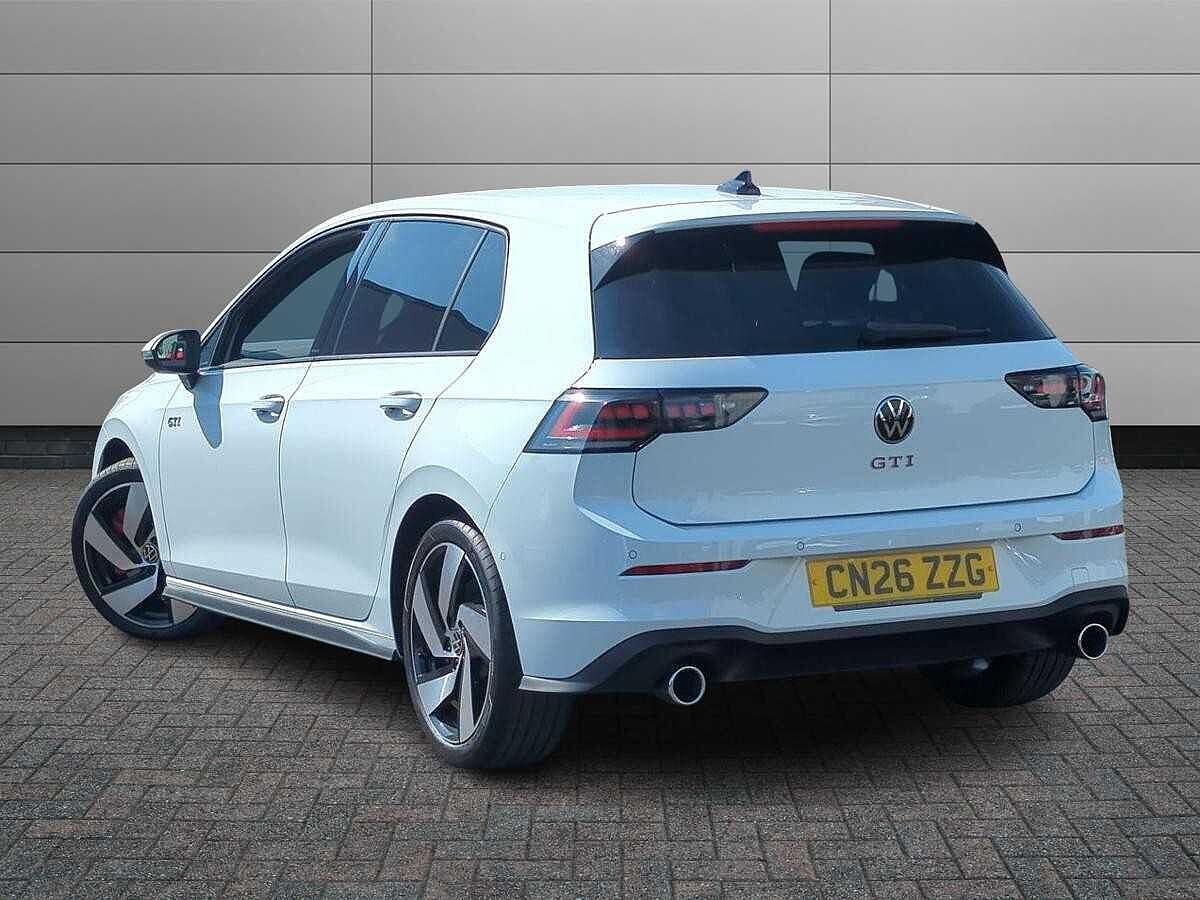 Volkswagen Golf Photo at-62f006524a434d85a701e3a9c8b5ede0.jpg