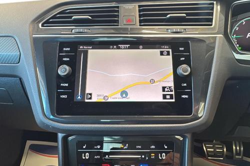 Volkswagen TIGUAN Photo at-6317b3a0420746bbb02da25ff88ac10d.jpg