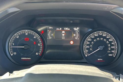 Isuzu D-MAX Photo at-6343b9972dbf4f7a9445aed0ac44063b.jpg