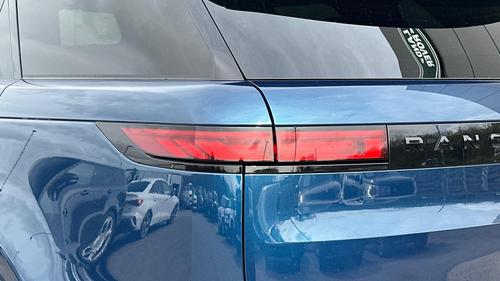 Land Rover Range Rover Sport Photo at-634ba460404e4a5eb4239436de6ba3b2.jpg