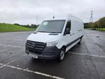 Mercedes-Benz Sprinter Photo 2